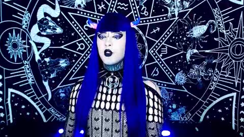 caroline online show from November 15, 3:04 am