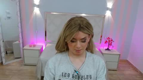 nooah_tay online show from February 18, 7:21 pm