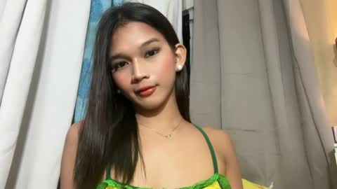 nova_licious online show from May 14, 6:38 pm