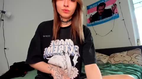 Iva online show from May 25, 3:19 pm