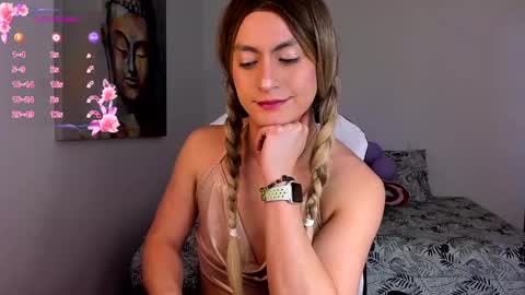 Snapshot of pame_leon chatting on September 9, 9:35 pm . online show from September 9, 9:35 pm