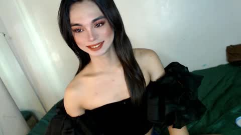 Snapshot of perfect_cum69 chatting on December 5, 12:47 am ronna babe online show from December 5, 12:47 am
