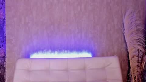 cris online show from November 17, 4:45 am