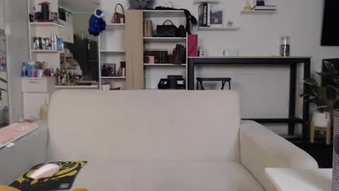 plasticgirll online show from February 10, 6:45 pm