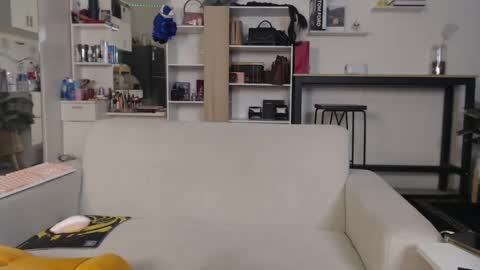 plasticgirll online show from March 8, 2:51 pm