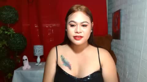 prettydiannara online show from December 3, 4:39 am