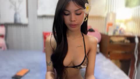 Estela online show from October 26, 3:35 am