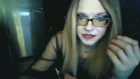 Princess Avery online show from December 16, 9:36 am