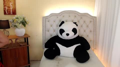 princessyanzy1 online show from February 9, 8:54 am