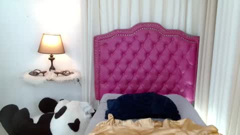 princessyanzy1 online show from February 10, 3:46 am