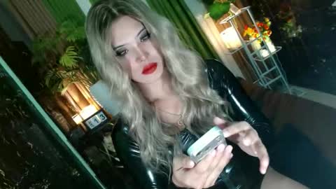 Kendal  online here from 6am-3pm philippine time online show from January 13, 8:00 am