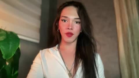 QUEEN online show from April 15, 2:17 am