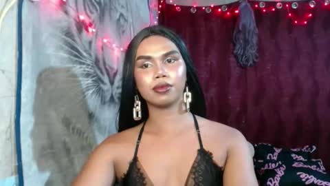 queenpinayebony_xx online show from May 19, 11:06 am