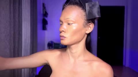 ValentinaMoone online show from October 17, 1:53 am