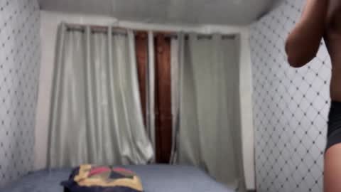 Debzy online show from October 10, 8:10 pm