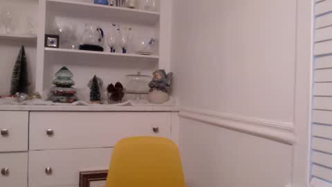 Racy Tracy online show from December 13, 4:38 pm