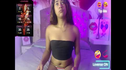 RENATA VALENTINA online show from May 2, 11:37 am