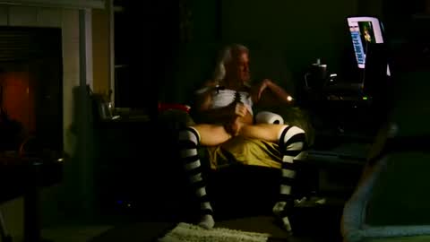 PINK HOLE TWINK online show from March 8, 5:38 am