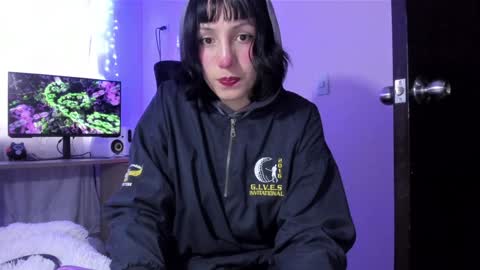 Twelve 3 Inst Twelve 312002 Twitter Room312 2002 online show from December 29, 10:36 pm