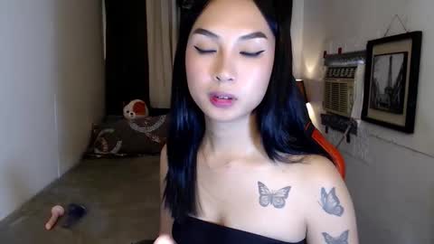 its me Sabel online show from October 13, 1:19 am