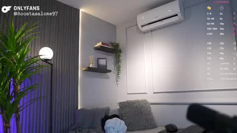 Salome Acosta online show from November 3, 10:31 pm