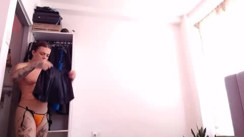 sara_johnson__ online show from March 16, 1:48 pm