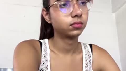 sarasaenz999 online show from March 17, 12:51 pm