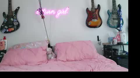 Saturn Girl online show from June 29, 5:56 pm