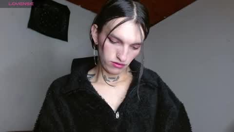 scarlet online show from April 24, 1:41 am