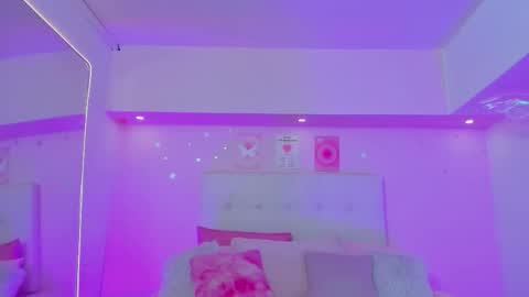 Scarlett  online show from March 13, 1:49 pm