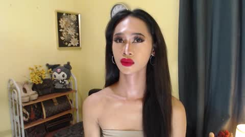 ashly online show from November 18, 5:18 am