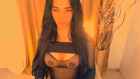 seductive_nicki online show from November 14, 7:00 pm