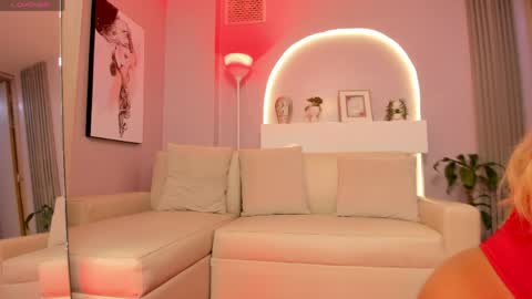 sensual_shanel online show from April 19, 3:29 am