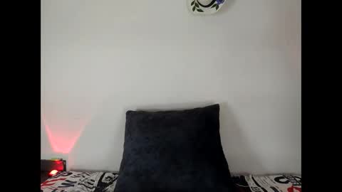 sephorandmonell online show from February 7, 7:20 pm