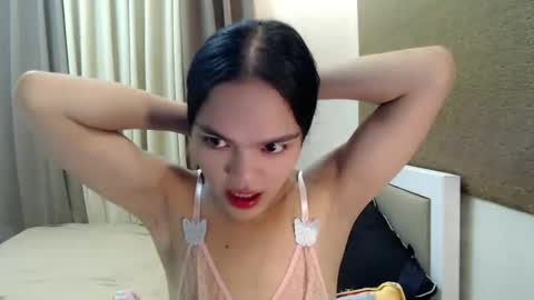 Bella online show from September 14, 5:06 pm