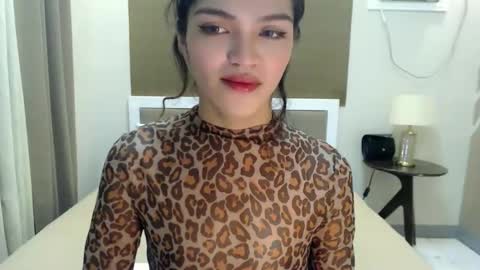 Bella online show from September 27, 8:51 pm