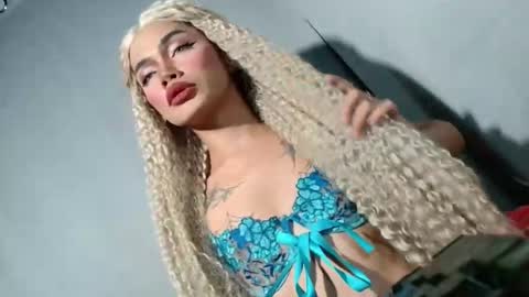 sexyhotbabe18 online show from March 31, 7:05 pm