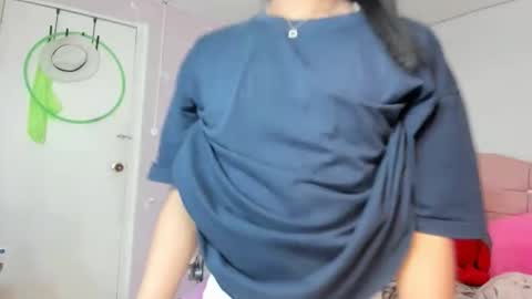 shanny_hill online show from May 16, 6:22 am