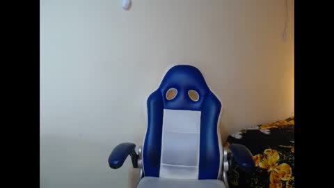 shanny_hill online show from May 25, 7:21 pm