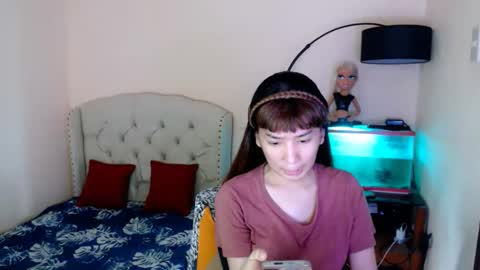 SHANTA FOX  s online show from March 6, 8:30 am