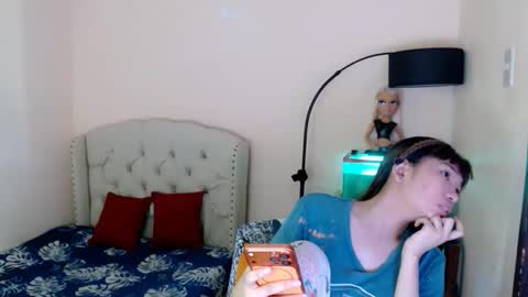 SHANTA FOX  s online show from April 5, 1:47 am