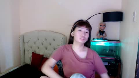 SHANTA FOX  s online show from April 7, 7:09 am