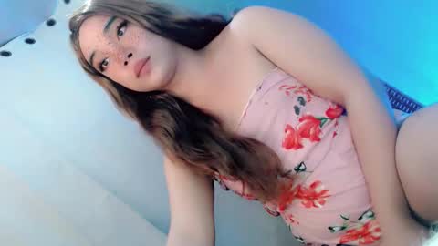 sinful_sirenity69 online show from April 25, 6:49 pm