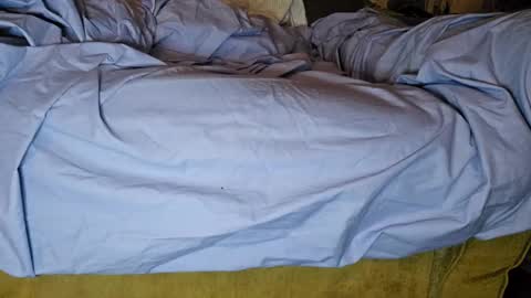 Snapshot of sinseason chatting on December 3, 6:21 am Sinseason online show from December 3, 6:21 am