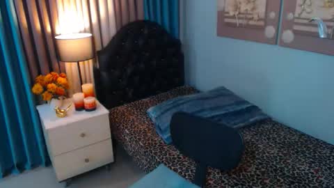 NICOLE online show from January 17, 5:59 am