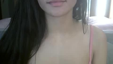 skinnykittencam online show from April 18, 8:20 pm