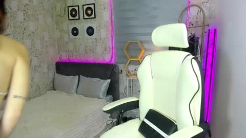 Alexandria my love online show from January 17, 6:36 pm