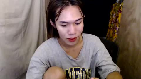 Snapshot of slutqueen_raz chatting on September 28, 2:10 am Raz online show from September 28, 2:10 am