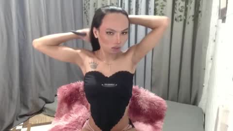 Snapshot of sluttychie chatting on December 30, 9:40 pm CHIE CHIE online show from December 30, 9:40 pm