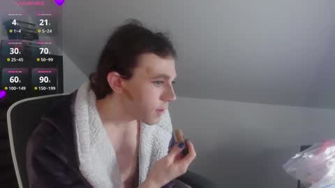 Natsu online show from February 19, 6:15 pm